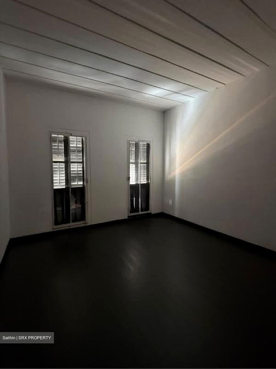 North Bridge Road (D7), Office #621556031